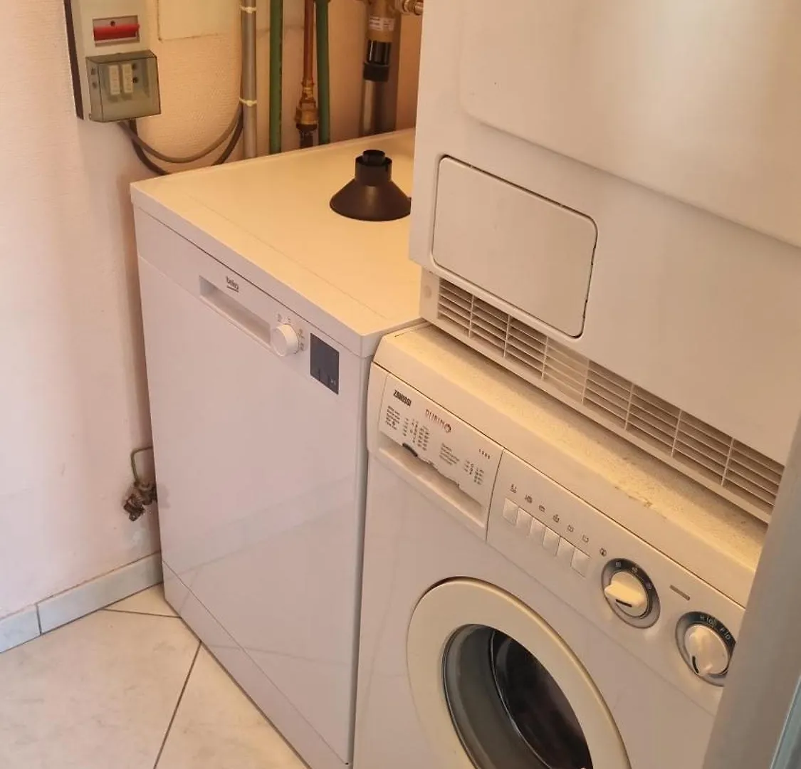Cosy 3 Bedroom Apartment Near The Beach T112 오스텐드 0*,  벨기에