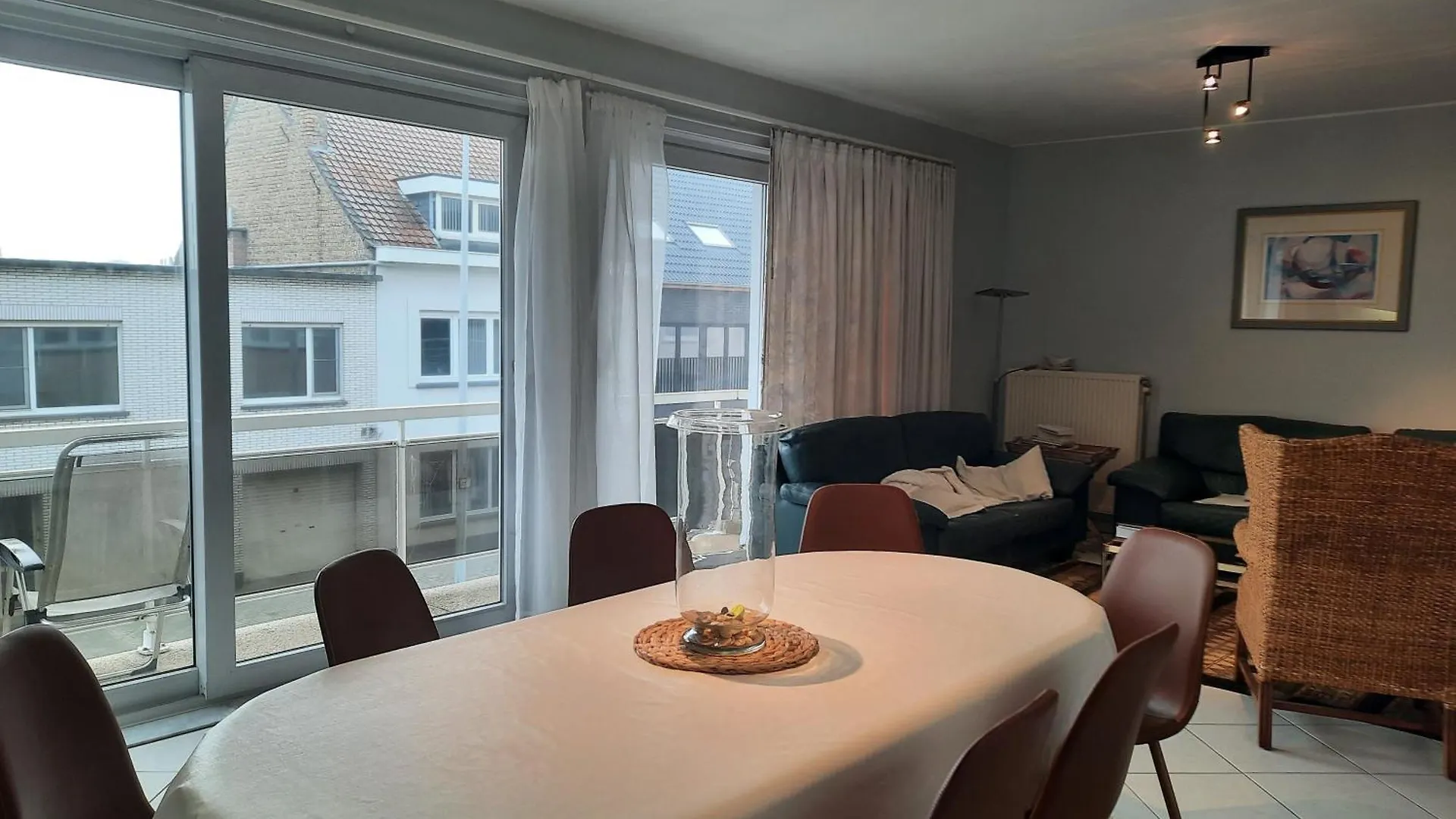 Cosy 3 Bedroom Apartment Near The Beach T112 오스텐드